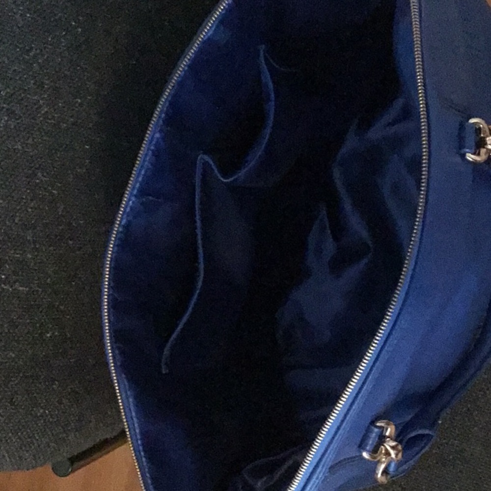 Handbag - Picture 6 of 6